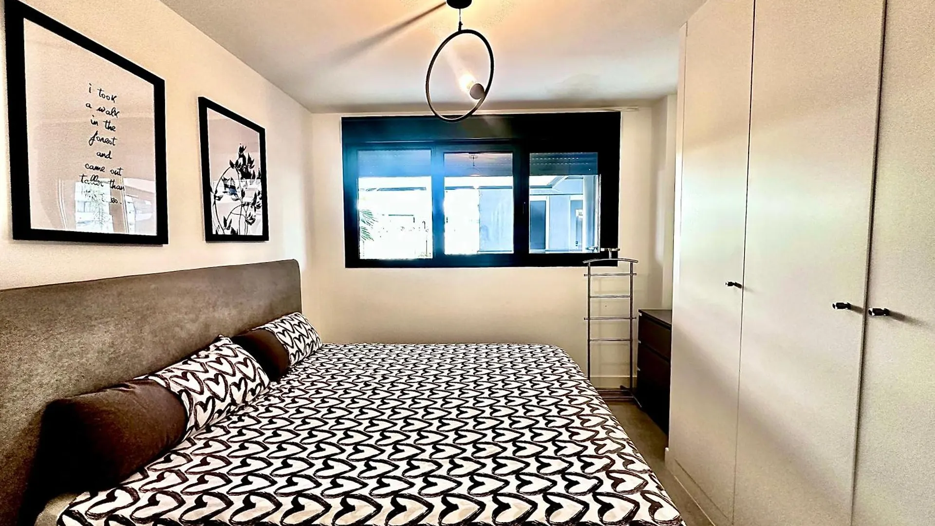 Oasis 325, Эстепона Апартаменты