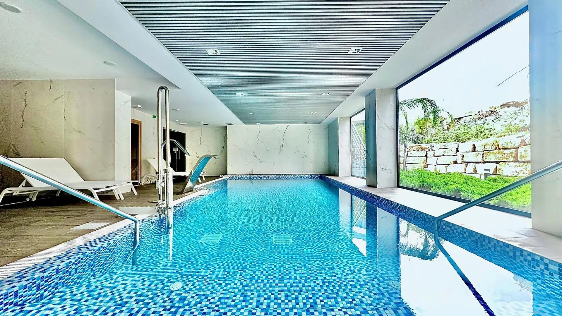 Oasis 325, Эстепона Апартаменты
