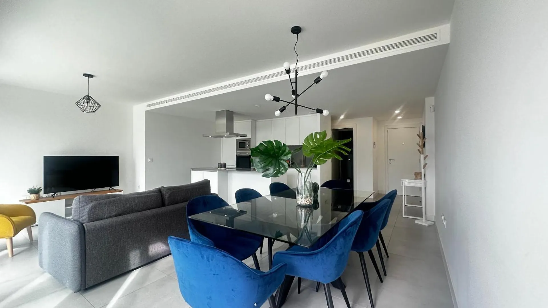 Oasis 325, Эстепона Апартаменты